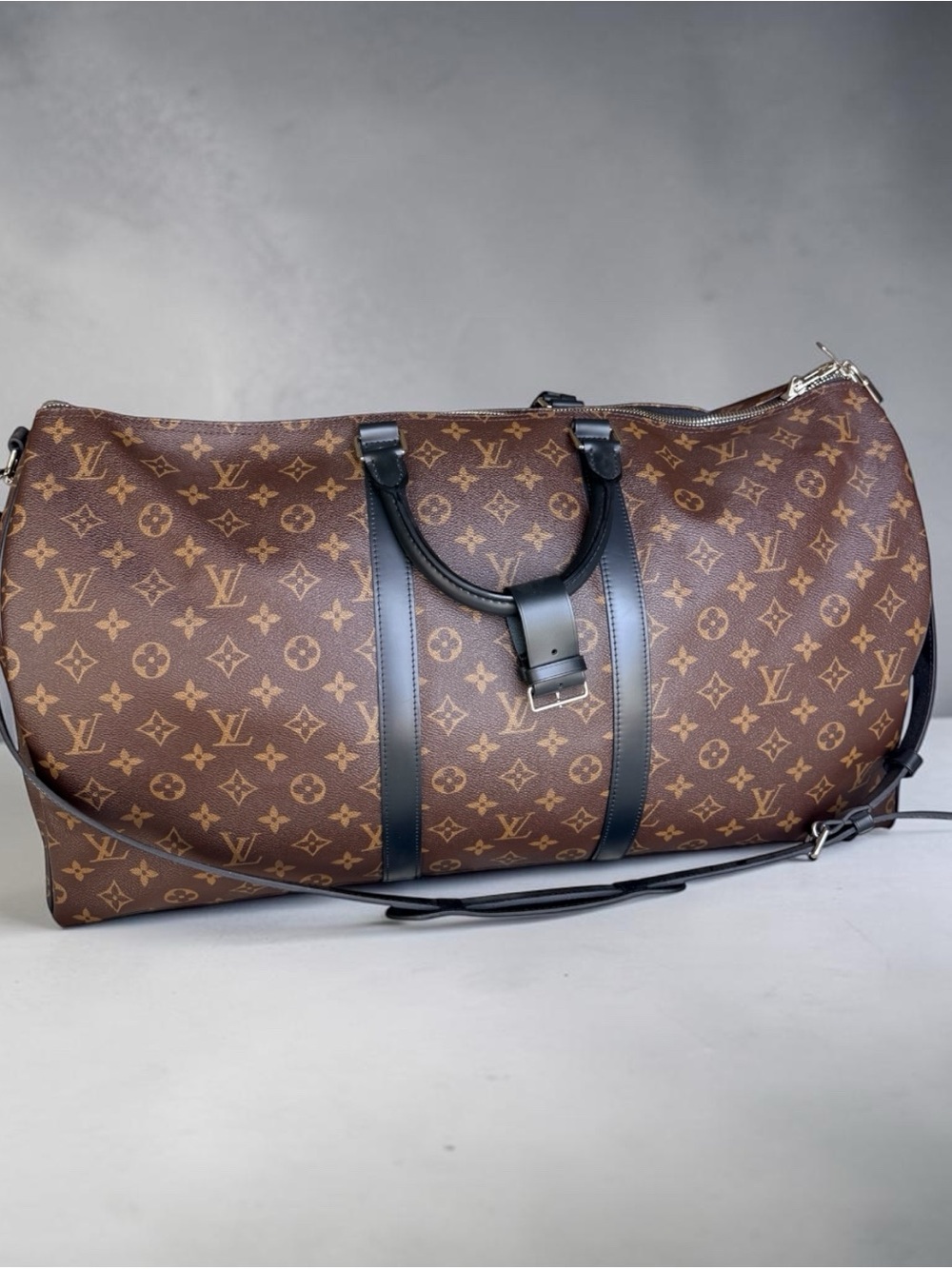 NWT Keepall Bandoulière 55 Louis Vuitton Brown Monogram Duffel with Black Trim